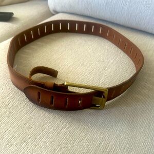 Free People brown belt with gold buckle 🤎